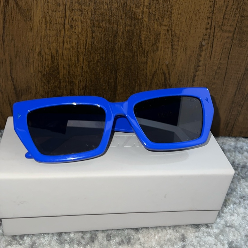 Dezi Sunglasses | Switch Cobalt Blue